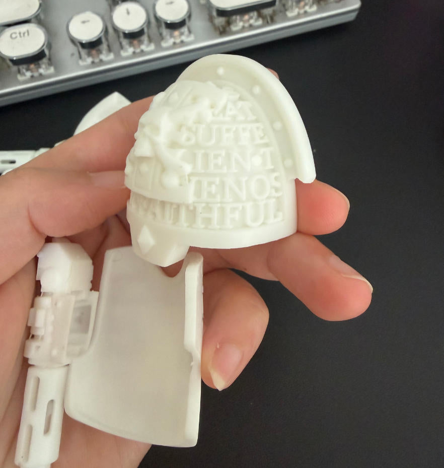 【PRE-ORDER】2pcs Unpainted Pauldron Parts + 2pcs unpaintedd power fists