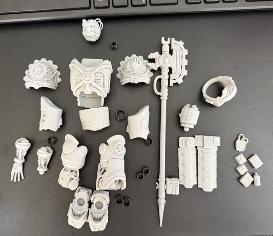【PRE-ORDER】Unpainted Parts Kits For Joytoy Warhammer 4.0 figure body Iron Hands Techmarine