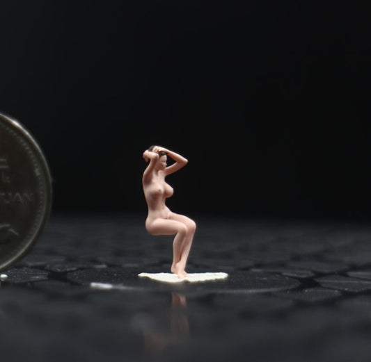 【PRE-ORDER】Painted 1/64 Sitting Miniature Figure Diorama For Sand Scene Decor Car Model Toy