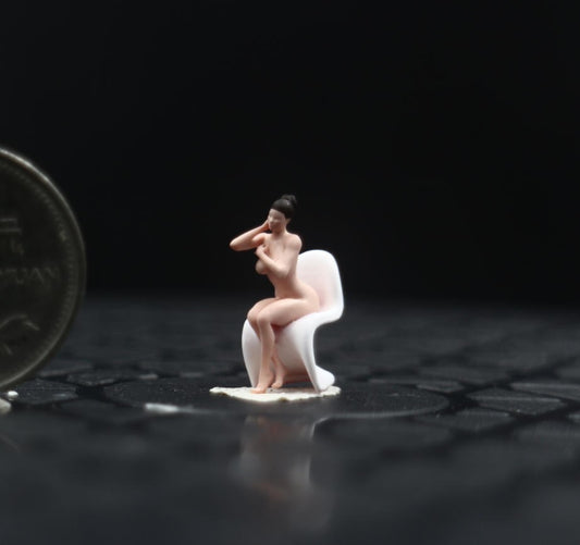 【PRE-ORDER】Painted 1/64 Sitting Mini Figure Diorama For Sand Scene Decor Car Model Toy