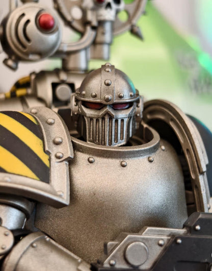 【PRE-ORDER】Premium Iron Warrior Man Head Sculpt Model For Joytoy War hammer Action Figure