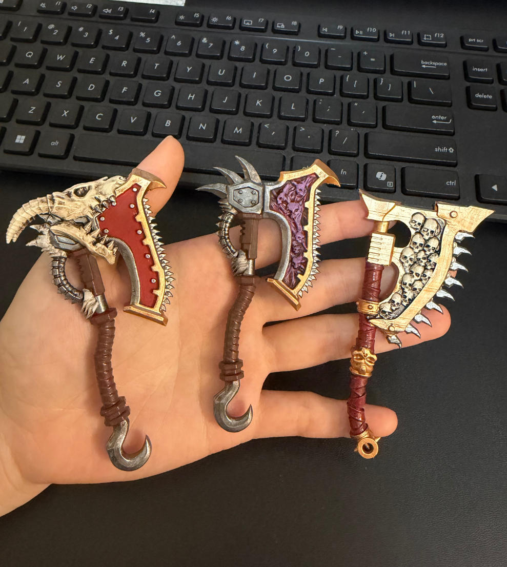 【PRE-ORDER】Single Premium Painted Axe Sword Weapons For Joytoy Warhammer 40k figures