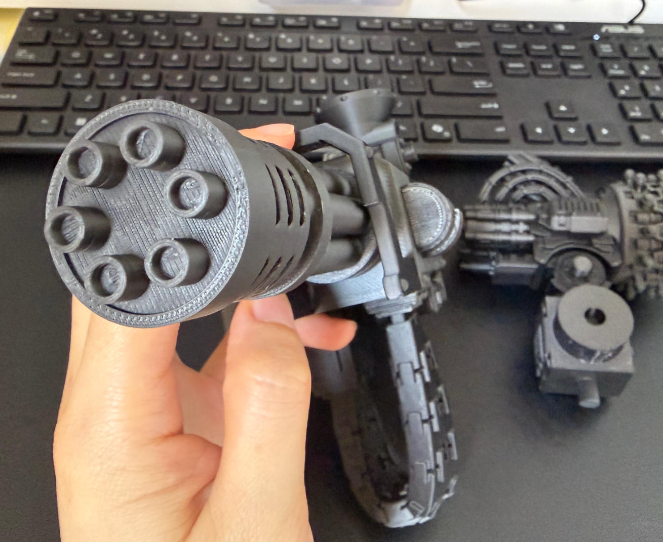 3pcs Unpainted Kits Gun Weapons For Joytoy Warhammer 40k Iron Ring