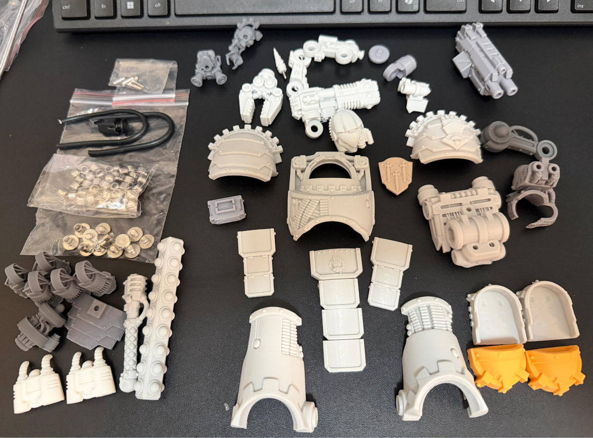 Pre-order Unpainted Kits for joytoy Warhammer Iron Hands Terminator