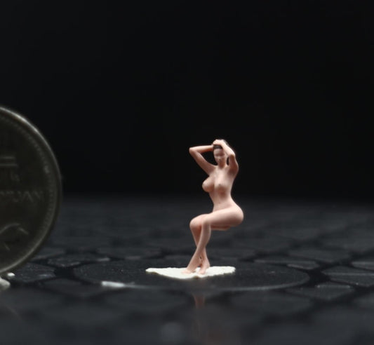 【PRE-ORDER】Painted 1/64 Sitting Miniature Figure Diorama For Sand Scene Decor Car Model Toy